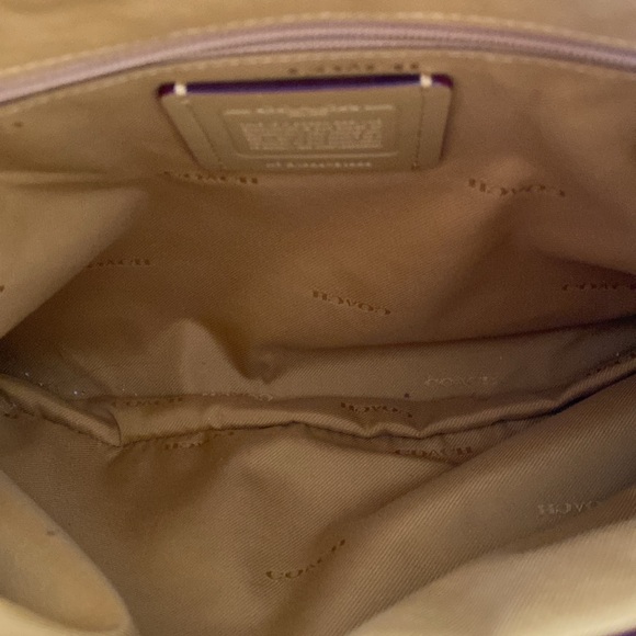 Coach- Edie 31 Shoulder Bag in Signature Leather With Rivets - cream color - Picture 6 of 10